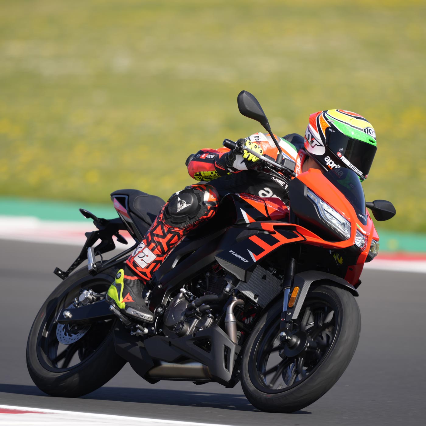 aprilia tuono 125 gallery 2